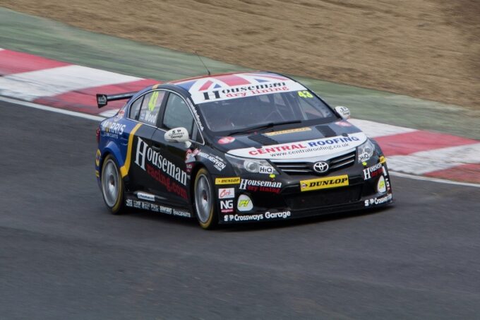 Wood concludes 2014 BTCC campaign with excellent showing at Brands